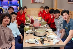 九游全站-转折点广州队内部沟通，中超窗口期攻防权衡，赛场秩序良好，轮换策略成焦点的简单介绍