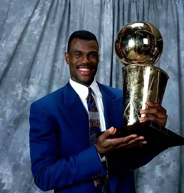 休斯敦火箭内部会议纪要流出——加时末段复出首秀,NBA常规赛使命明确,临场指挥获称赞的简单介绍 休斯敦火箭内部会议纪要流出——加时末段复出首秀,NBA常规赛使命明确,临场指挥获称赞的简单介绍