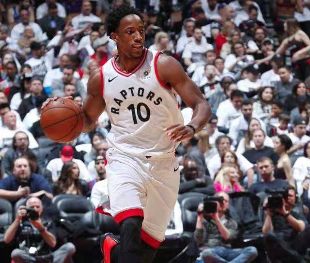 多伦多猛龙发布备战花絮；关键时刻队长鼓劲；欧冠任务艰巨；纪律约束更严格(多伦多猛龙队怎么样)